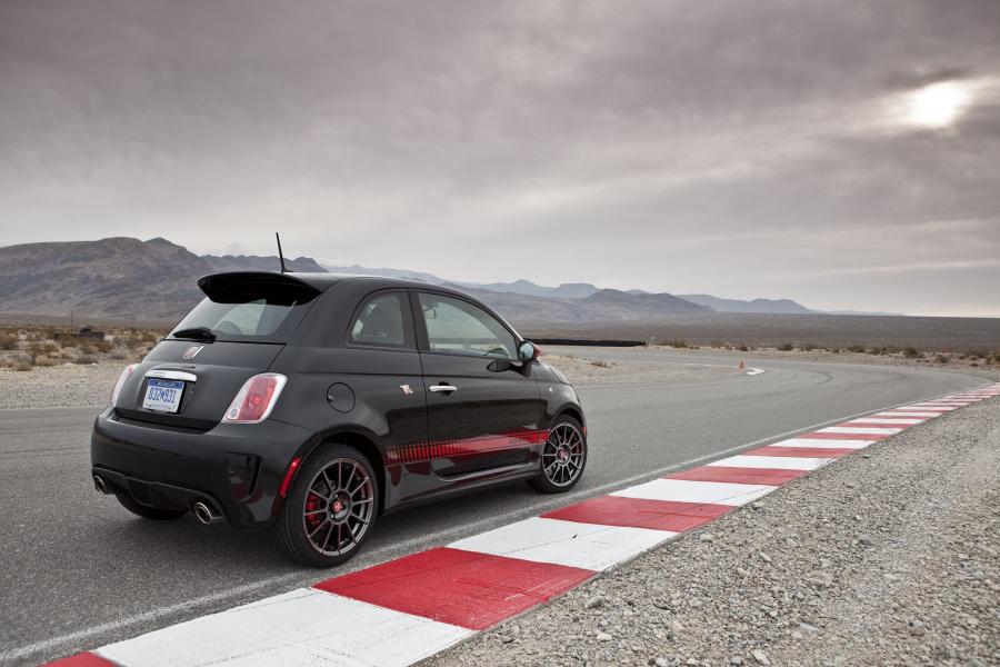  Abarth 500 2012 года  (NA) (фото 30 из 75)
